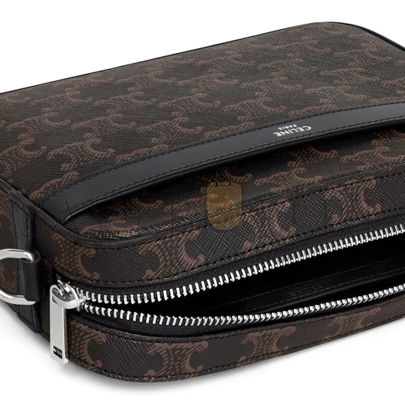 Ce1i*e small messenger bag in triomphe canvas and calfskin 113942evj.38si (20.5*15*5cm)